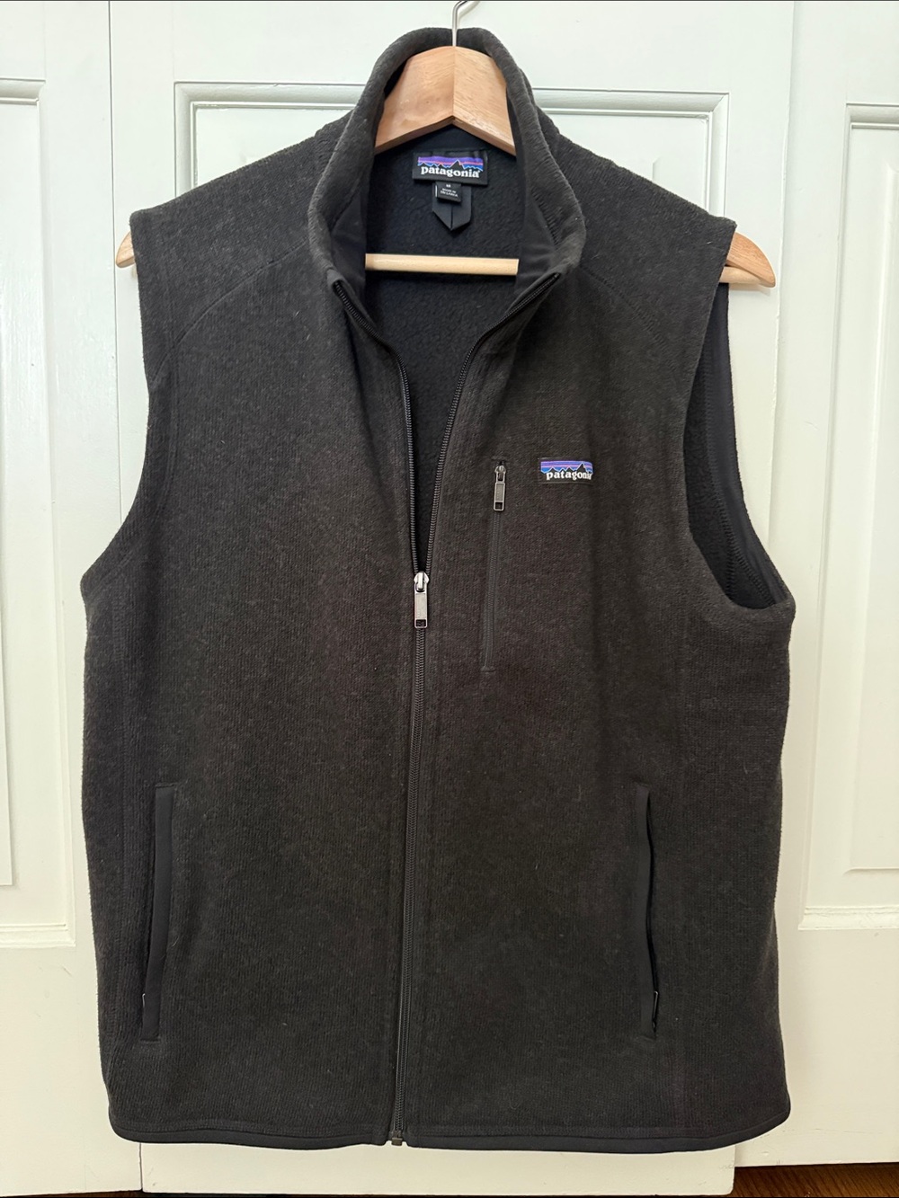 Patagonia Men’s Black Fleece Vest - Full-Zip Size M
